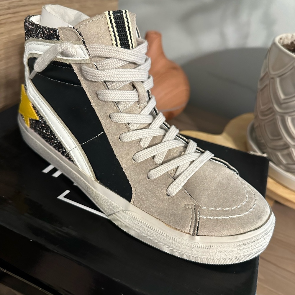 ShuShop Beige Black White High-Top Sneakers with Yellow Star